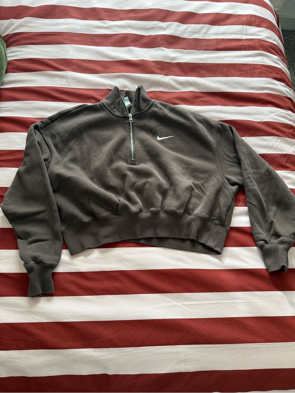 Nike Women’s Brown Quarter-Zip Cropped Sweatshirt
